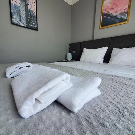 5 Mins To Airport Private Bed & Breakfast Istanboel